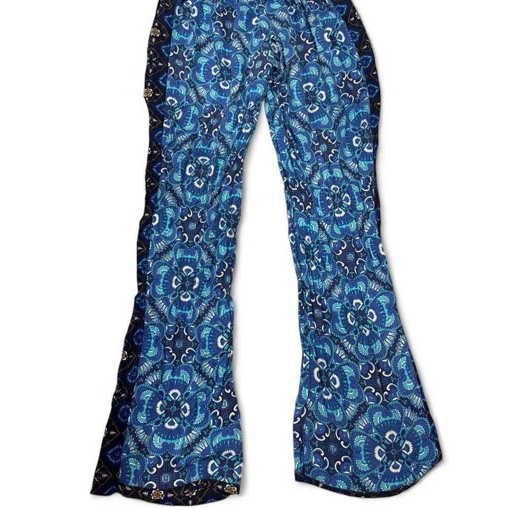 Roxy blue and black patterned flare pants - Picture 3 of 8